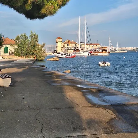 Rokov Apartment Kastela